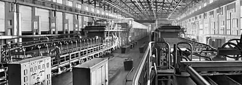На Ферганском комбинате искусственных кож Г И Улько Первые шеренги - фото 30