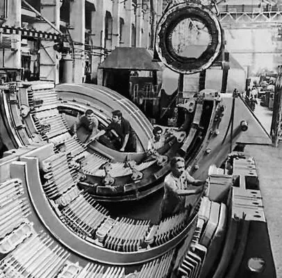 Машинный цех Харьковского электромеханического завода имени 50летия Великой - фото 67