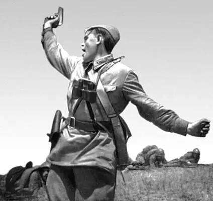 Фотоискусство Советское фотоискусство М В Альперт Комбат 1942 - фото 132