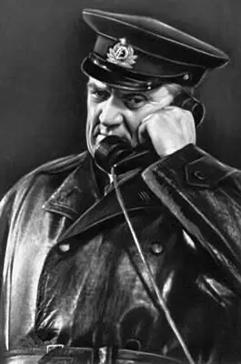 А А Ханов в роли Коновалова Гостиница Астория А П Штейна Ханой - фото 76