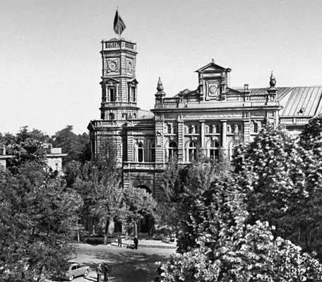 Херсон Здание горисполкома Xерсон Жилой массив в районе хлопчатобумажного - фото 29