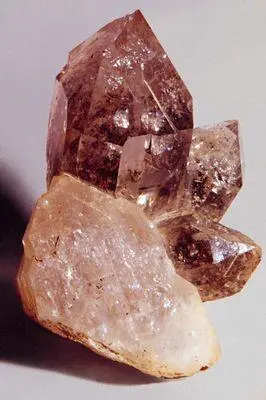 Цвет минералов Дымчатый кварц Цвет минералов Пирит Цвет минералов Кинова - фото 4