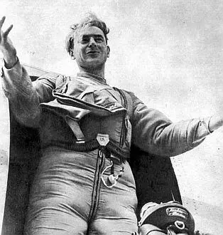 7 августа 1961 года Снова на земле в районе посадки близ г Красный Кут - фото 19