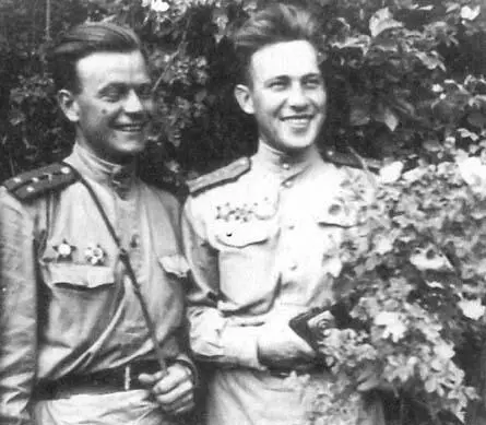 И А Шевченко и П А Михин Май 1945 год Май 1945 года под Прагой Радость - фото 17