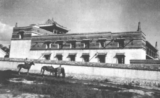 Монастырь в Монголии Лето 1945 г В Китайском храме Август 1945 Обед в - фото 20
