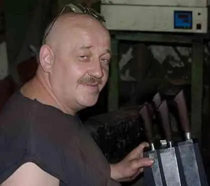 Вообщето тогда предлагалась тройка длина клинков 200 у шефа 210 у - фото 417