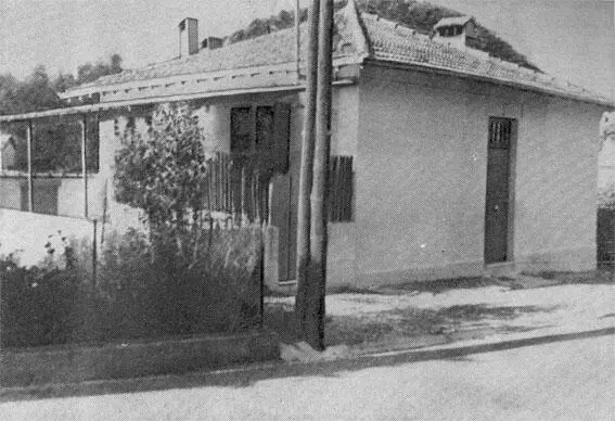 ЛаНапуль Вилла Натали Здесь жили Н Е и С Е Поповы Современная - фото 15