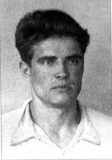 ЛМурашов Москва 1951 год KБ кузовов ОГК МЗМА 1958 год на заднем плане - фото 60