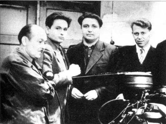 КЭО ГАЗ 1963 год И Ф Баранов Ю Н Шишкин Ю В Тихонов и С И Матяев в - фото 137