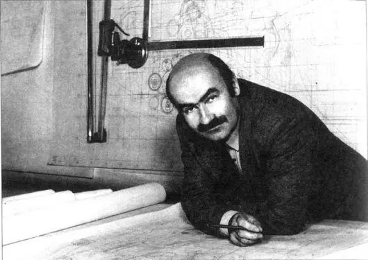 1975 год П Прусов ведущий конструктор проекта 2121 Выступление главного - фото 150