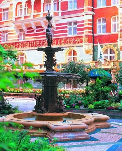 Когда вы говорите лондонскому таксисту что вам нужно ехать в Buckingham Gate - фото 71