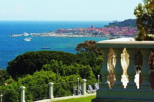 Отель Villa Belrose расположенный в 2 км от СенТропе входит сразу в две сети - фото 129
