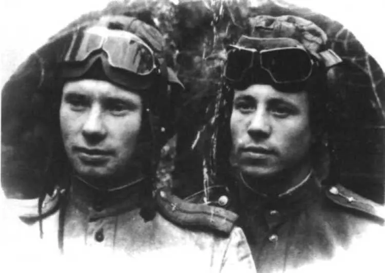Александр Васильев и Василий Белов 1944 г Александр Васильев Василий Белов - фото 53