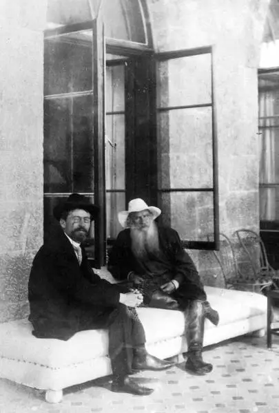 Л Н Толстой и А П Чехов Крым 1901 год Лев Толстой с дочерью Сашей на - фото 13