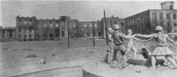 Руины Сталинграда Ночь под Сталинградом побывали в волжской речной - фото 25