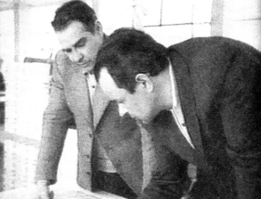 Апрель 1972 г С Дёмин Л Вихко и С Слюсарь на Волжском заводе РТИ - фото 26