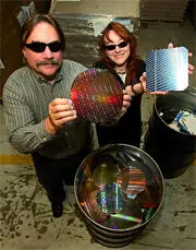 IBM предложила новую технологию переработки бракованных кремниевых пластин с - фото 3