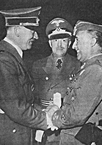 Встреча Франко и Гитлера на испанофранцузской границе 1940 г Испанский - фото 18