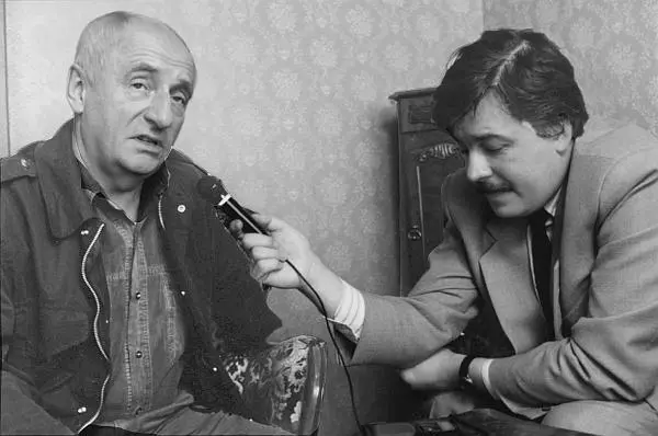 Журналист Сергей Невский Ильченко с режиссером Ленкома Марком Захаровым - фото 10
