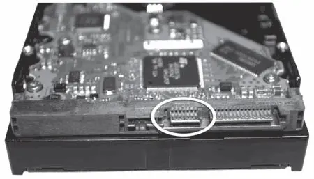Рис 412Разъем SATA на жестком диске SATA II дальнейшее развитие - фото 49