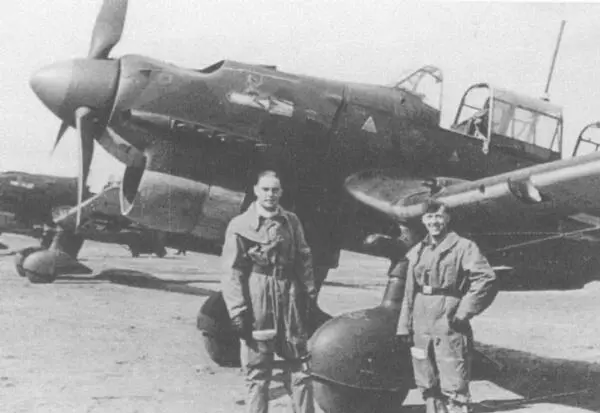 Экипаж Ju87R2 из 2й эскадрильи StG5 оберлейтенант Йозеф Шоппе слева и - фото 37