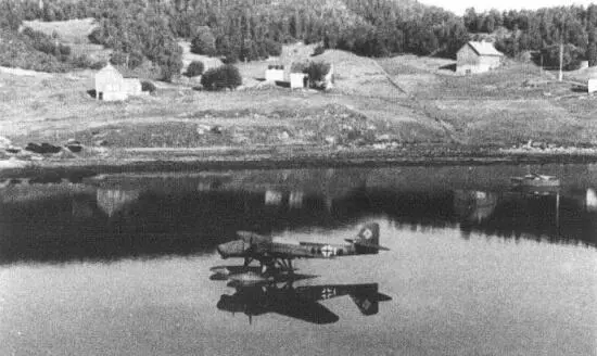 Не115В1 из 1й эскадрильи KüFlGr406 на базе Сёррейса в Рейсфьорде в 64 - фото 74