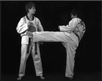 5327 Скользящий шаг с финтом дальней ногой как элемент маневра 5328 - фото 88