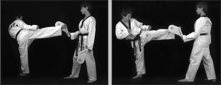 7424 Отработка комбинации боковой сбоку ближней боковой сбоку дальней - фото 232