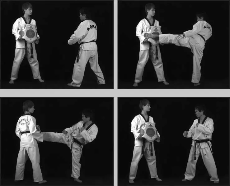 7425 Отработка комбинации боковой сбоку ближней боковой сбоку дальней - фото 234