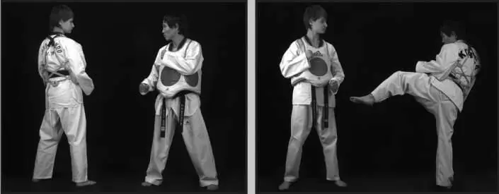 7427 Отработка комбинации финт ближней со скользящим шагом боковой сбоку - фото 239