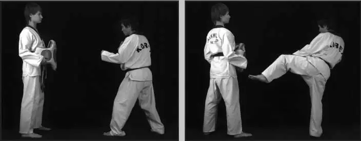 7428 Отработка комбинации финт ближней со скользящим шагом боковой сбоку - фото 241