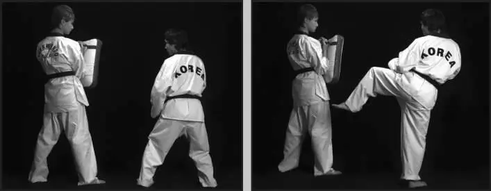 7429 Отработка комбинации финт ближней со скользящим шагом боковой сбоку - фото 243