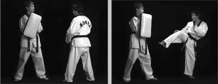 74214 Отработка комбинации финт дальней со скользящим шагом боковой сбоку - фото 253