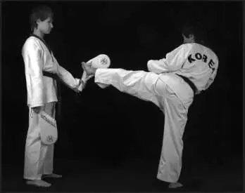 74215 Отработка комбинации финт дальней со скользящим шагом боковой сбоку - фото 256