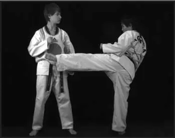 74239 Отработка комбинации подскок вперед финт ближней со скользящим - фото 287