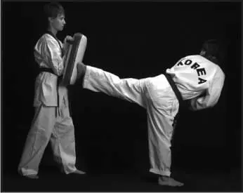 74255 Отработка комбинации финт дальней со скользящим шагом задний - фото 311