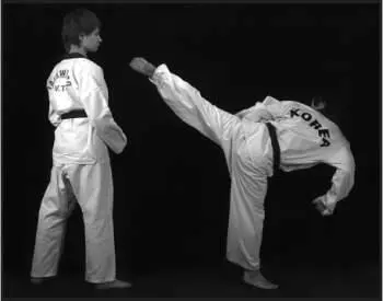 74292 Отработка комбинации подскок вперед боковой сбоку ближней подшаг - фото 368