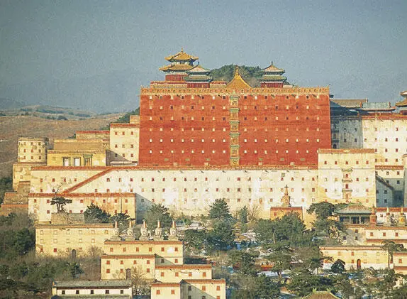 У Храма учения Путо в Чэндэ совершенно очевидные тибетские корни Ещё более - фото 48