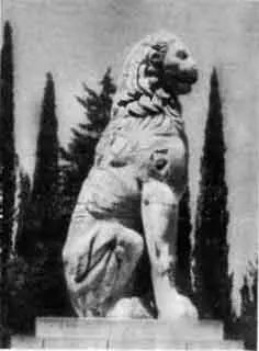 Памятник в честь павших в битве при Херонее Македонский всадник Сократ - фото 10