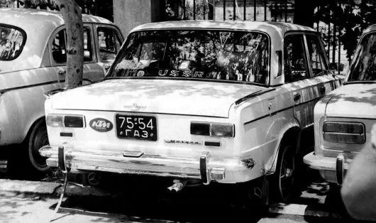 Грузинский вариант тюнинга ВАЗ2101 1974 год Тбилиси Сверкающая вставка - фото 224