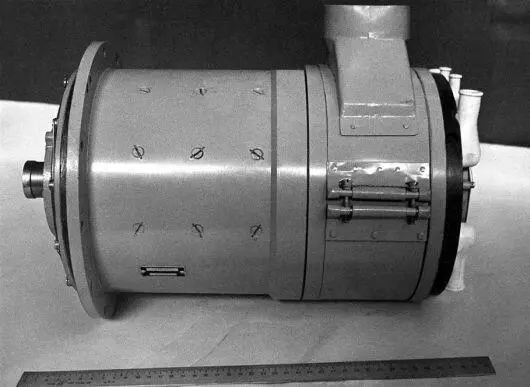 Тяговый двигатель ДТ11 московского завода Дзержинец Именно благодаря ему - фото 508