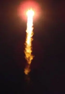 Появилась инверсия замерзшая молния След размываемый воздушными потоками - фото 101