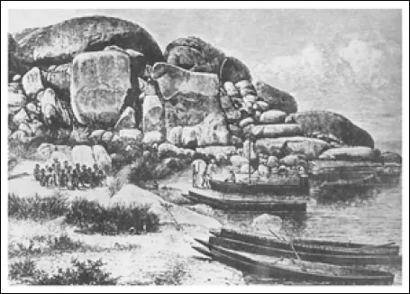 Гранитные скалы на южном берегу озера Виктория Рисунок середины XIX в - фото 85