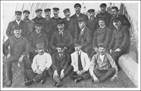 Участники экспедиции по прибытии в Хобарт Верхний ряд слева направо - фото 116