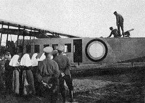 Великий князь Кирилл Владимирович осматривает ИМ2 в Яблонне 29 мая 1915 г - фото 43