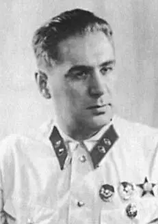 Генераллейтенант 1945 Украинец Родился в Мелитополе в семье мельника В - фото 17