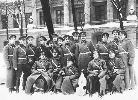 Группа офицеров выпускников Первого кадетского бывшего Пажеского корпуса - фото 42