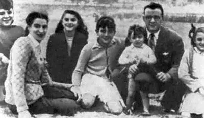 Семья Эрнесто Гевары Линча крайний слева Че Юный Че 1943 год Че - фото 5