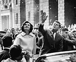 Джон Фицджералд Кеннеди с женой В августе 1990 года 29летний Рики Уайт заявил - фото 73