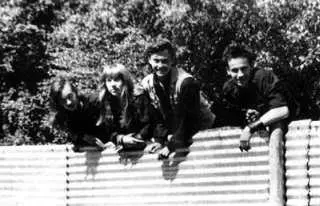 1988 год Летов Янка Климкин Джефф в Тюмени во время записи альбома Янка - фото 318
